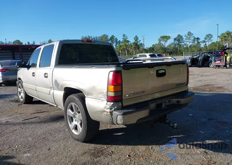 2005 Chevrolet Silverado 1500 Ls z USA, uszkodzony, nr VIN 2GCEC13T051291376